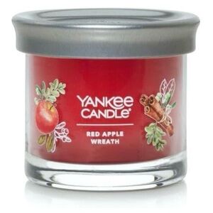 NWT- Yankee Candle Red Apple Wreath Small Tumbler Scented Candle
